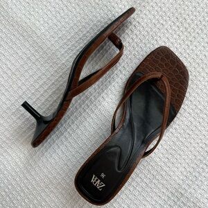 Zara Brown Croc Embossed Kitten Heel Thong Sandals Square Toe Size 36